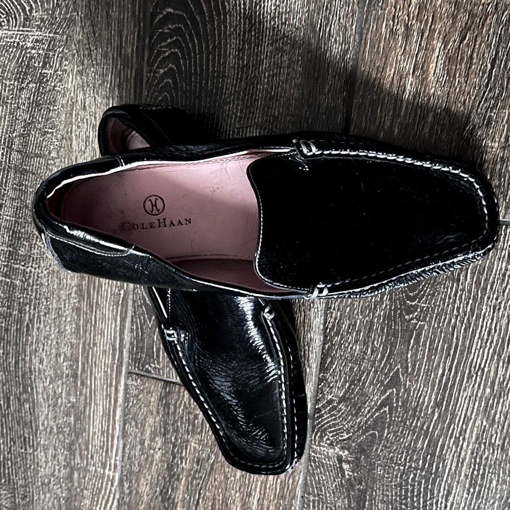 COLE HAAN slip on patent leather black loafers